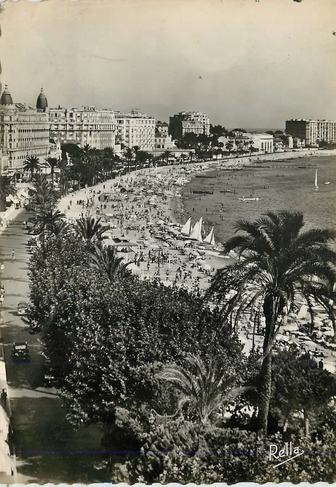 Vue de la plage de Nice — éditeur Rella, n° de série non visible - Recto