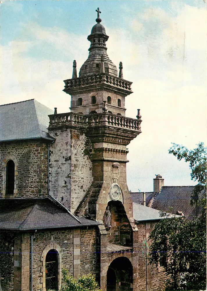 St. Peter's Church of Saint-Pierre-sur-Dives — view of the bell tower — publisher not visible - Front