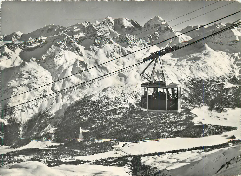 Montanhas nevadas — teleférico em operação — editor não identificável - Frente