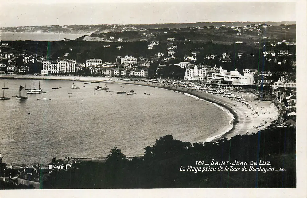 Saint-Jean-de-Luz — La Plage prise de la Tour de Bordagain — n° 124 - Recto