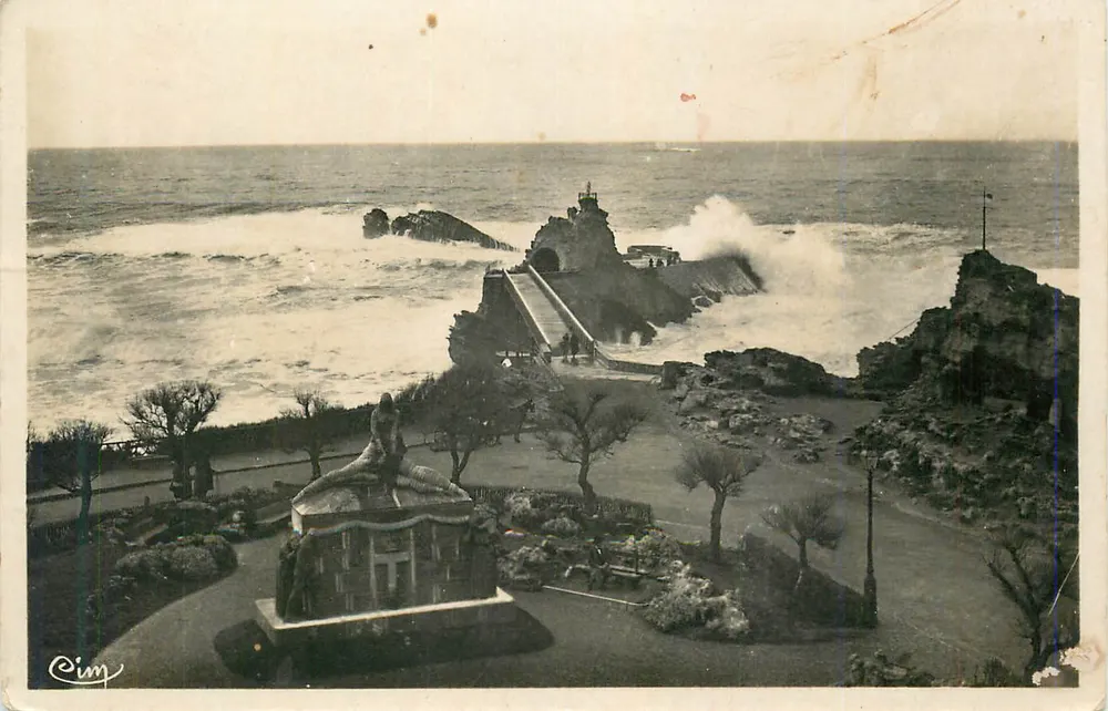 Leuchtturm der Pointe de la Torche — Felsen und Wellen — Verlag Cim - Vorderseite