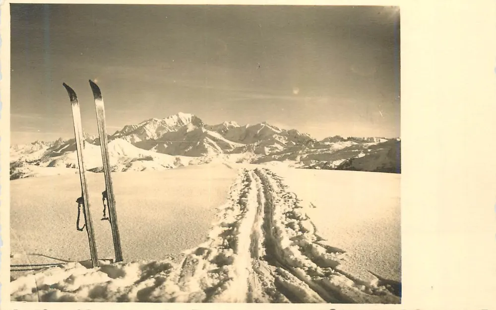 Ski dans les Alpes — vue de montagne enneigée — éditeur inconnu - Recto