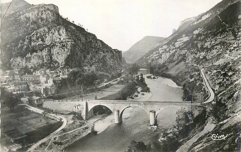 Ponte sobre o Gave de Pau em Cim — Cim - Frente