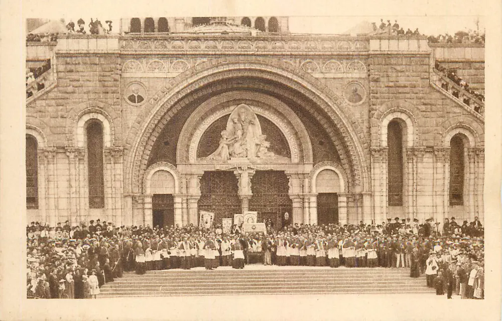 Basilika des Heiligen Herzens — religiöse Feier — unbekannter Verleger - Vorderseite