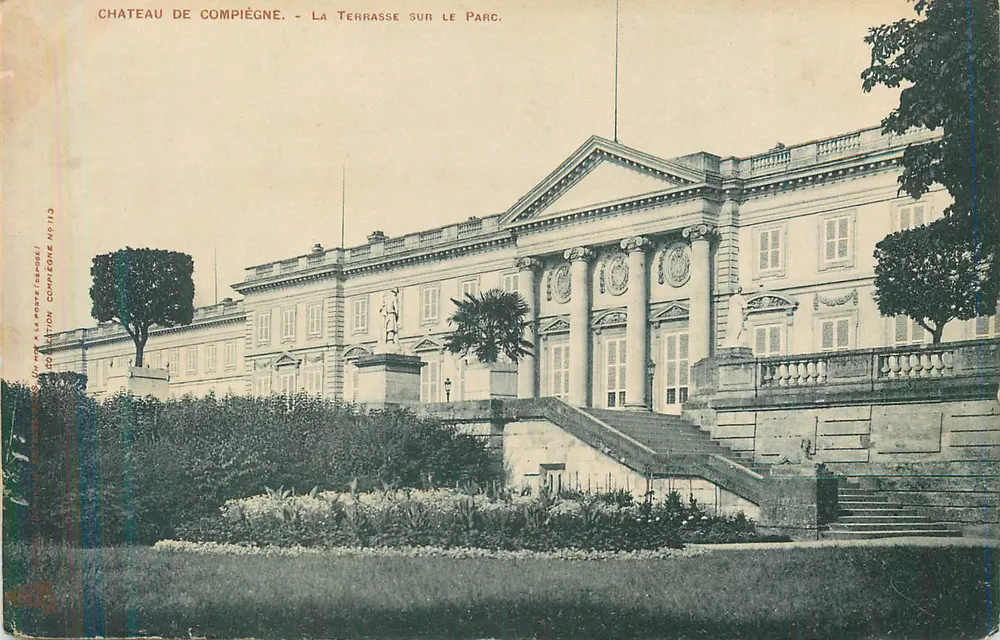Castelo de Compiègne — A Terrasse sobre o Parque — Edição La Poste (Compiegne) N° 113 - Frente