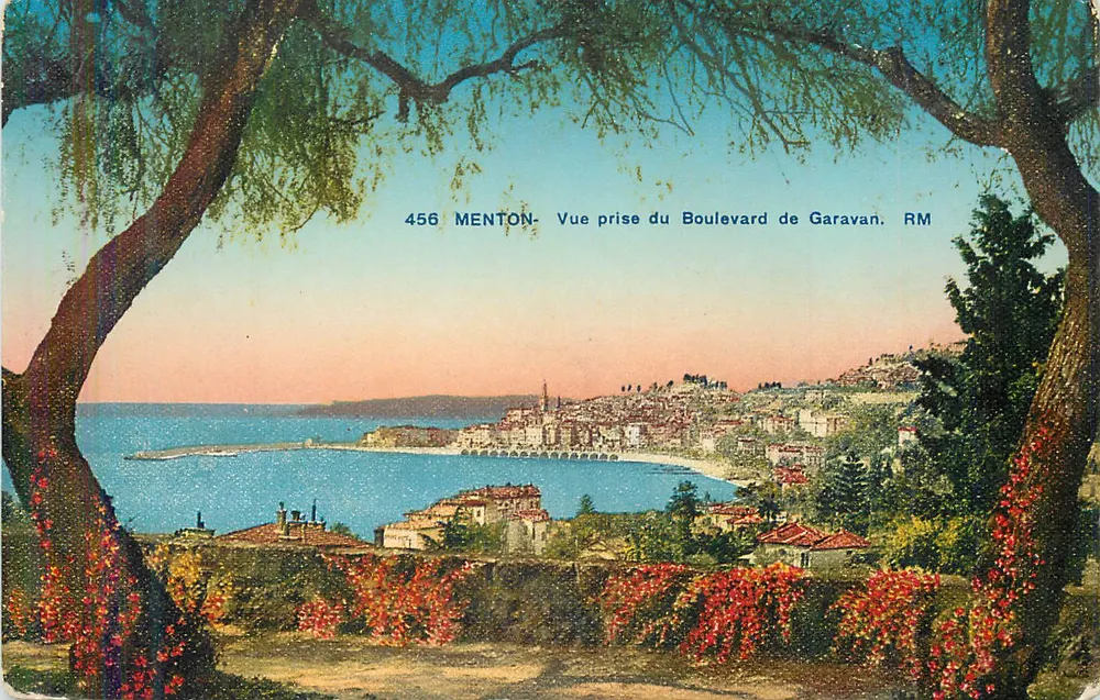 Menton — Vista tirada do Boulevard de Garavan — RM, n° 456 - Frente
