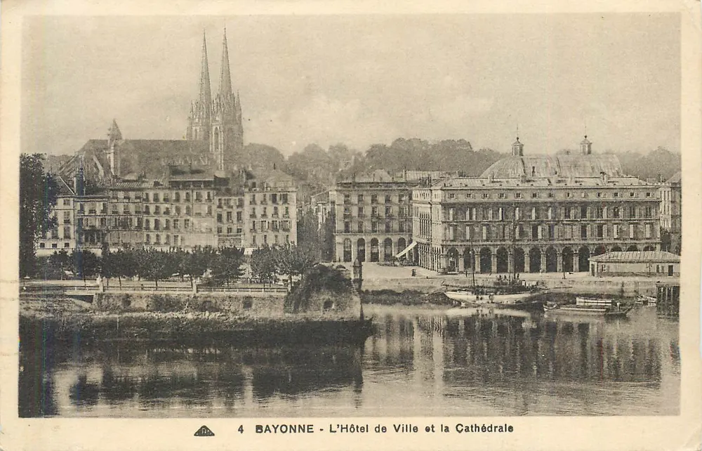 Bayonne - Das Rathaus und die Kathedrale — unbekannter Verlag, Seriennummer 4 - Vorderseite