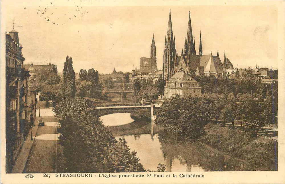 Strasbourg - Die evangelische Kirche St-Paul und die Kathedrale - Vorderseite