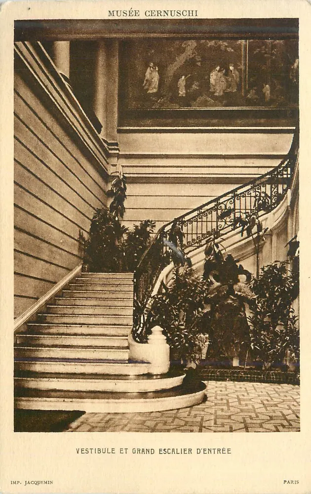 Museu Cernuschi — Vestíbulo e grande escada de entrada — Imp. Jacquemin, Paris - Frente