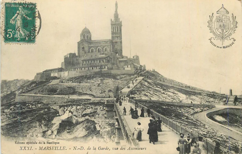 N.-D. de la Garde, vue des Ascenseurs — Édition spéciale de la Basilique — Marseille - Recto