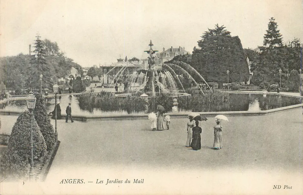 Angers — Les Jardins du Mail — ND Phot - Frente