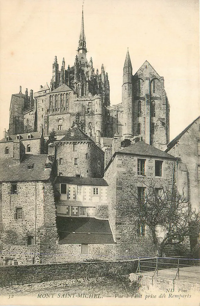 Mont Saint-Michel — Blick von Osten von den Mauern — ND Phot - Vorderseite