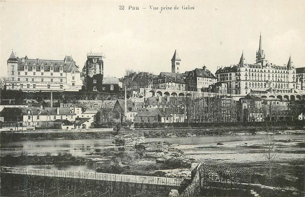 Pau — Vista tirada de Gelos — Editor não identificado, número de série 22 - Frente