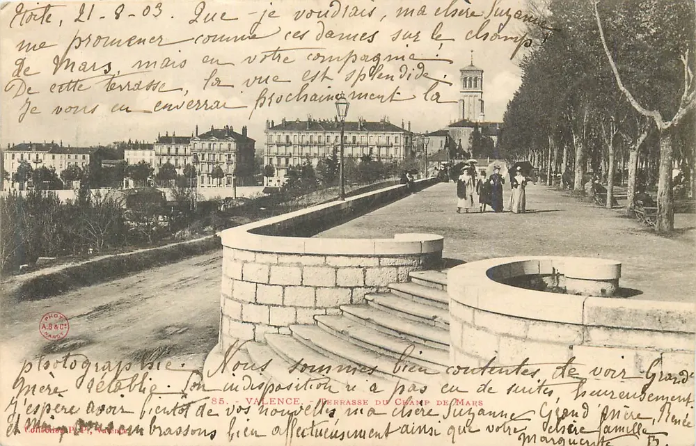 Valence - Terrasse do Campo de Marte — vista panorâmica com fonte e passeio - Frente