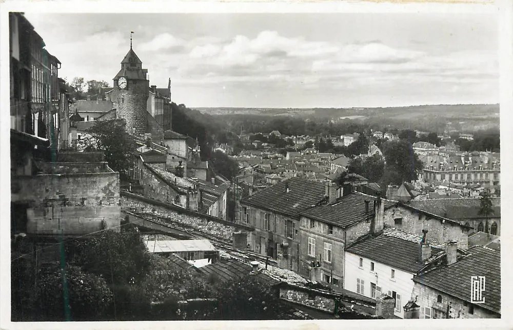 Vue de la ville de Nevers — tour de l'horloge — éditeur CPJ, n° 1234 - Recto