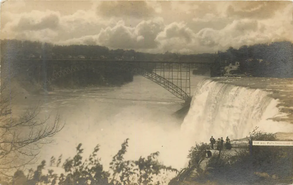Cascata do Niagara — Vista do ponte e das quedas — Am. Falls front todo 1 - Frente