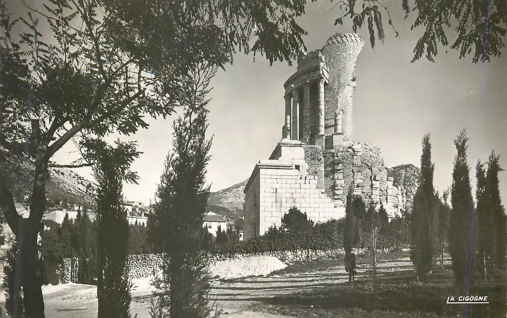 Ruines d'un monument à La Cigogne — éditeur 'LA CIGOGNE' — n° de série non visible - Recto