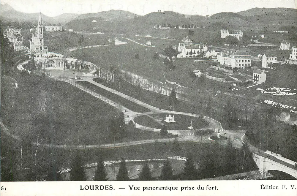 Lourdes — Panoramablick vom Fort — Edition F. V. - Vorderseite