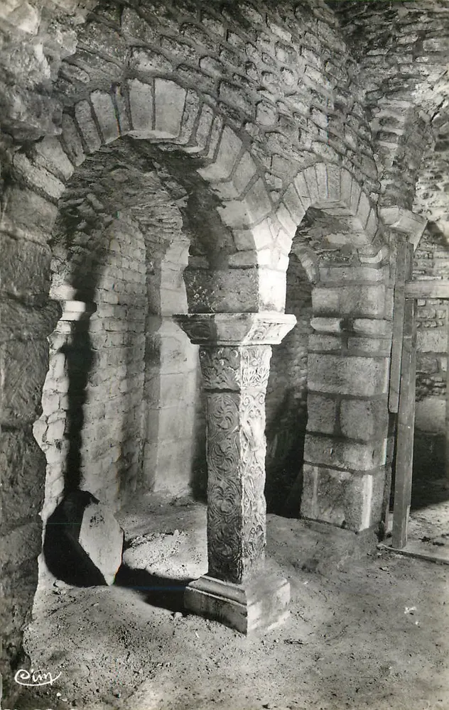 Krypta der Abtei Saint-Évroult — Innenansicht — Verlag C. Lévy, n° 123 - Vorderseite