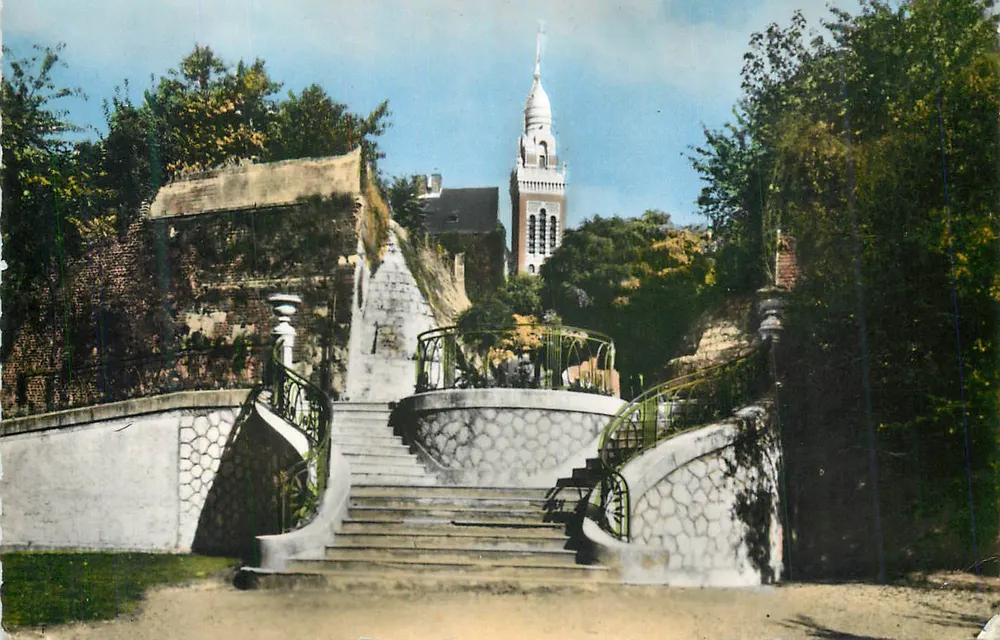 Kirche Sainte-Marie — Ansicht von den Treppen — unbekannter Verlag - Vorderseite