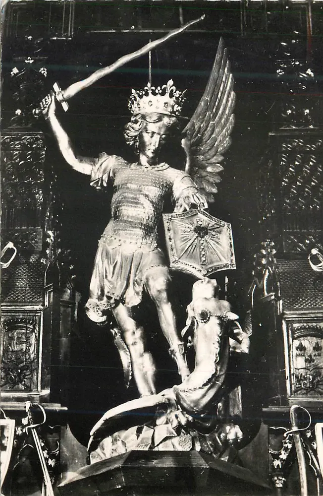 Statue de saint Michel archange — éditeur inconnu, n° de série non lisible - Recto