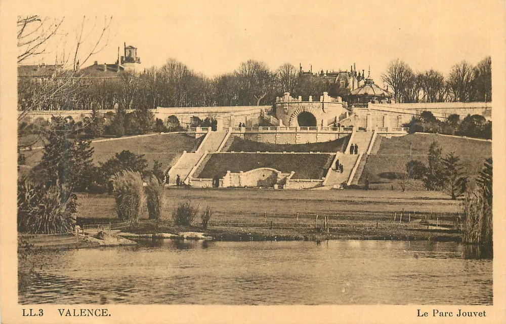 O Parque Jouvet — Valence — LL.3 - Frente