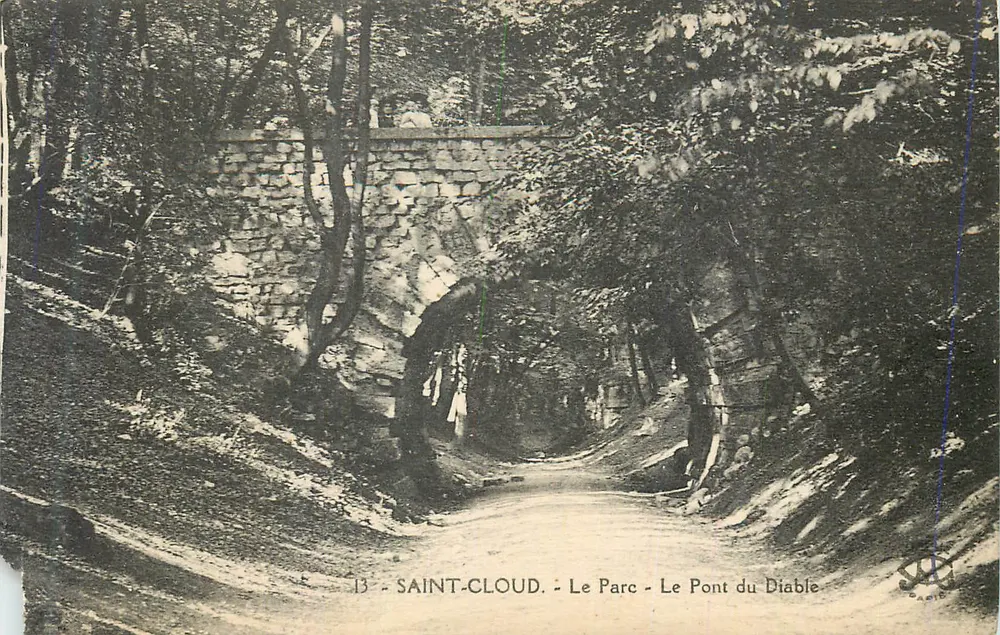 SAINT-CLLOUD - O Parque - O Ponte do Diabo - Frente