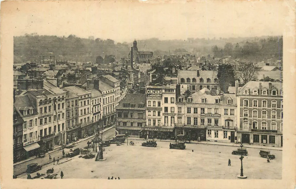 Zentralplatz von Cambrai — Luftbild — unbekannter Verlag - Vorderseite
