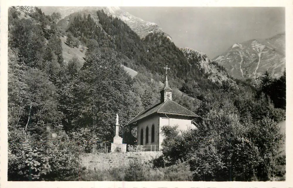 Kirche Sainte-Marie-de-Cuiseaux — Berge im Hintergrund — unbekannter Verlag - Vorderseite