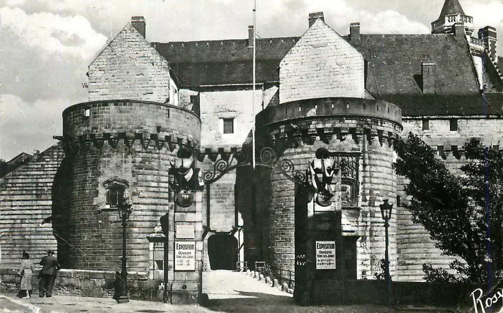 Porte du château de Rennes — Exposition — éditeur Rosny - Recto