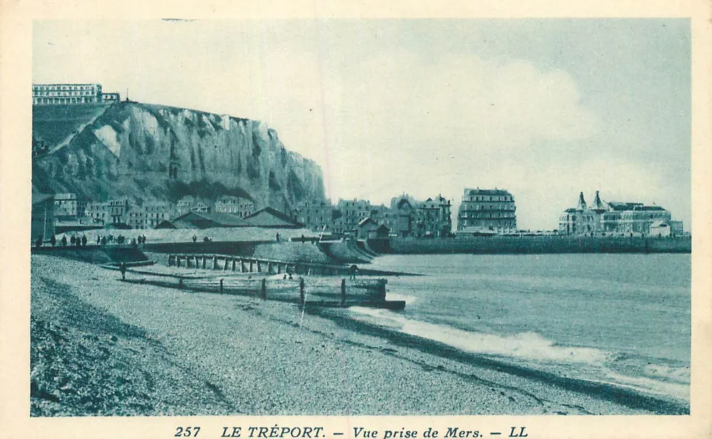 Le Tréport — Vista tirada de Mers — LL - Frente