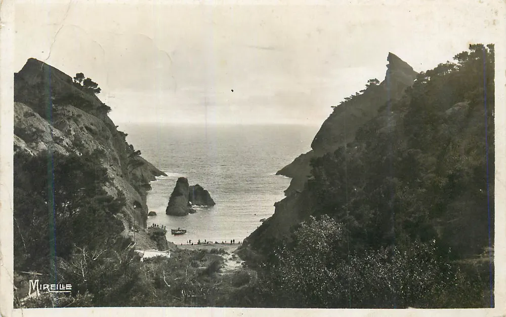 Vue de la baie de Mireille — éditeur Mireille, n° de série non visible - Recto