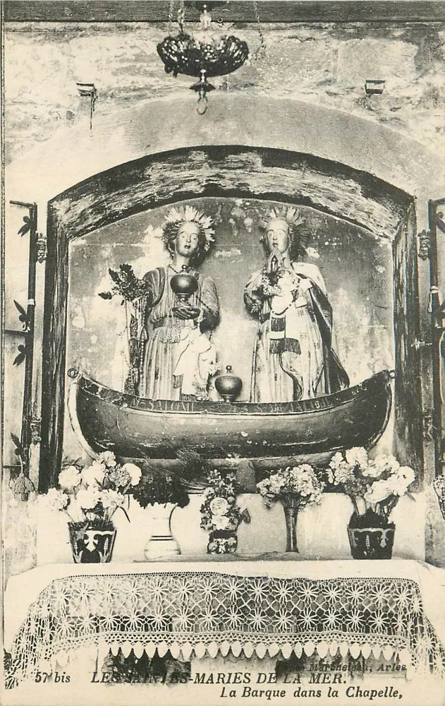 Les Saintes-Maries de la Mer — Das Boot in der Kapelle — Verlag Marchagian, Arles, n° 57 bis - Vorderseite