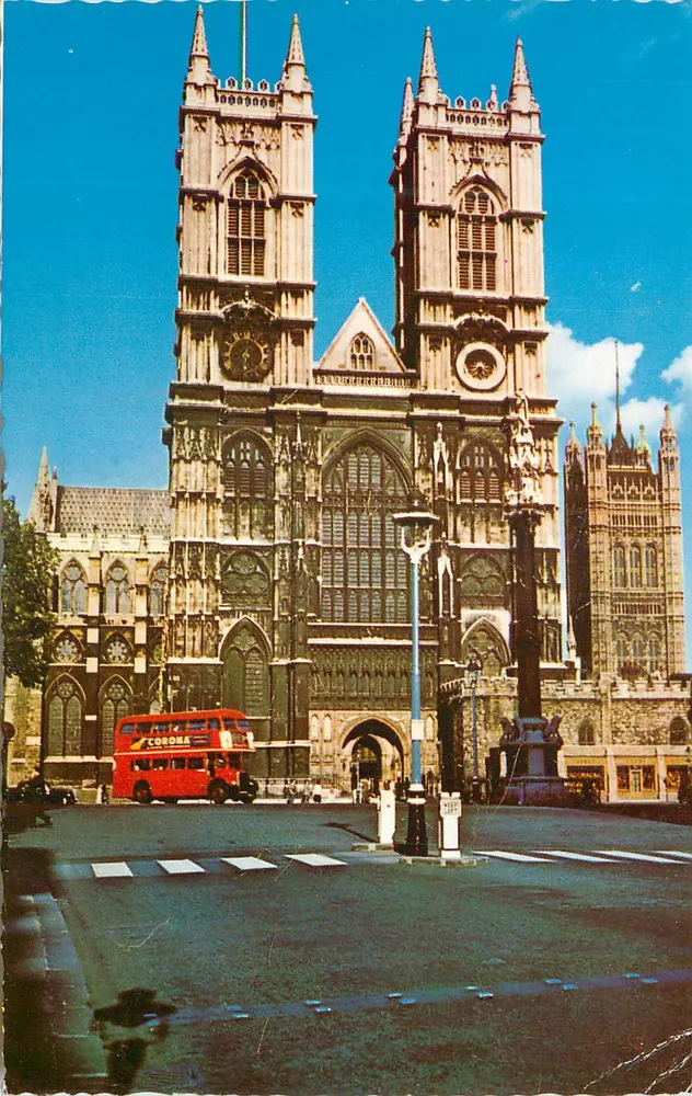 Westminster Abbey — façade gothique avec clochers — éditeur non visible - Frente