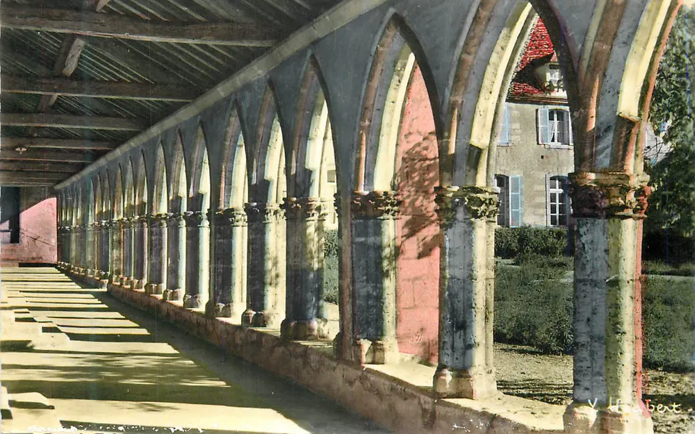 Gang eines alten Prämonstratenserstifts — gotische Arcaden — V. Hubert - Vorderseite