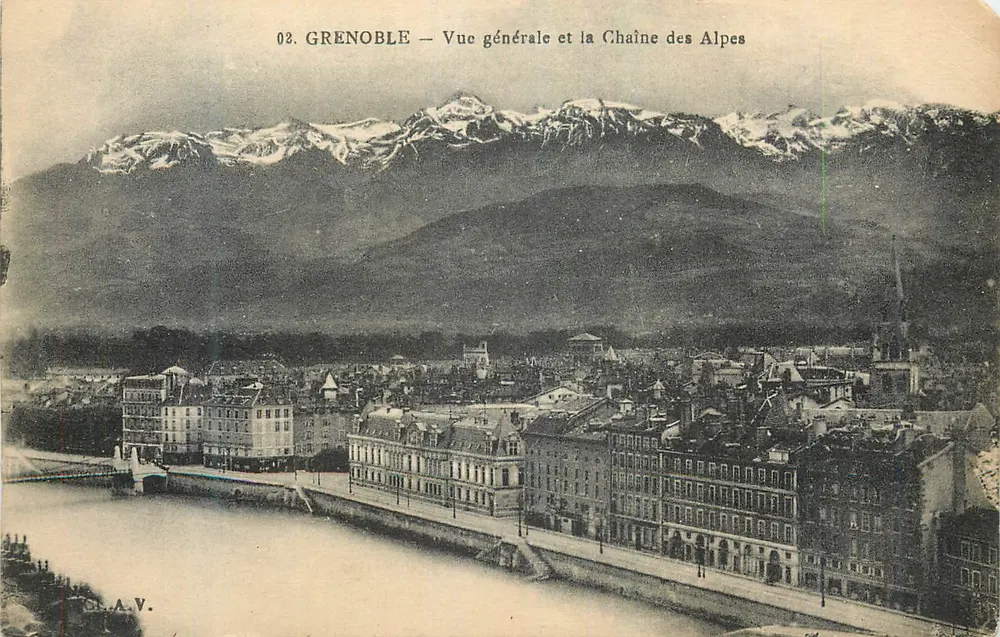 Grenoble — Allgemeiner Blick und die Alpenkette — A.V. - Vorderseite