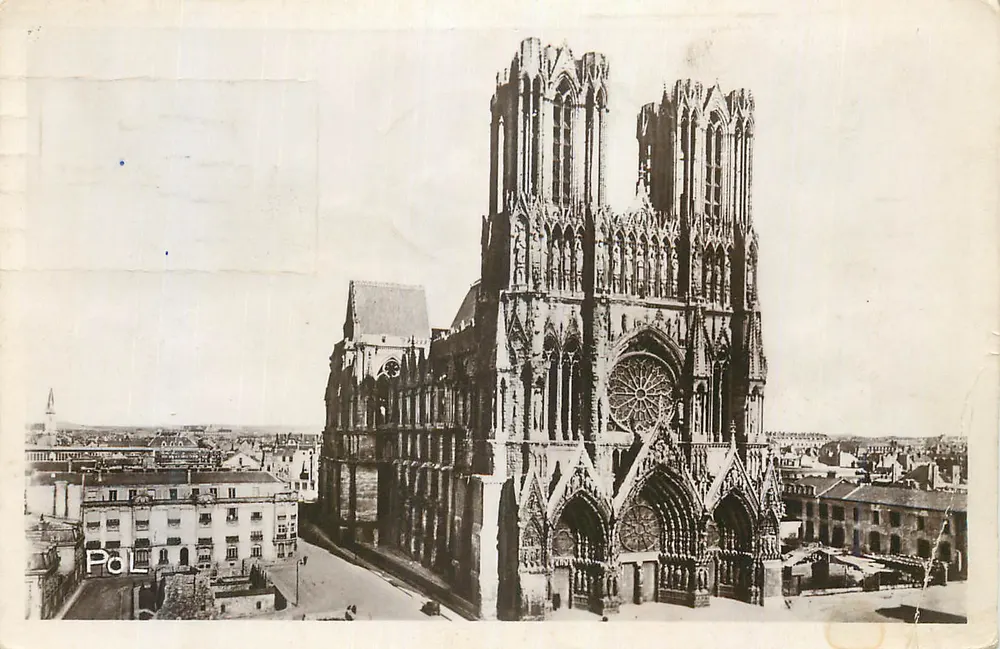 Catedral de Nossa Senhora de Rouen — vista frontal — editor PoL - Frente
