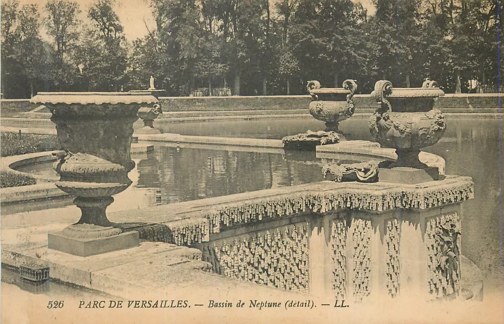 Parc de Versailles — Bassin de Neptune (détail) — LL. — n° 526 - Recto