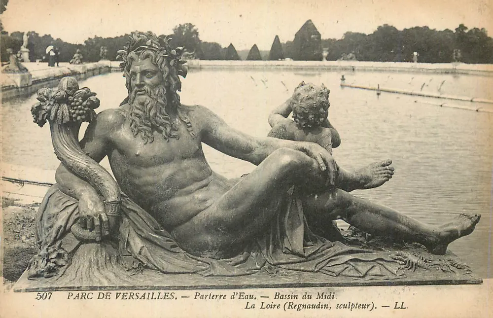 Parc de Versailles — Parterre d'Eau — Bassin du Midi — La Loire (Regnaudin, sculpteur) - Recto