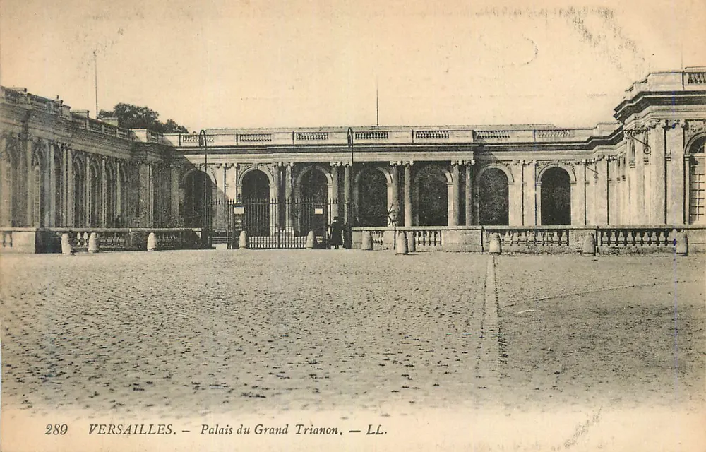 Versailles — Palácio do Grande Trianon — LL. — n° 289 - Frente