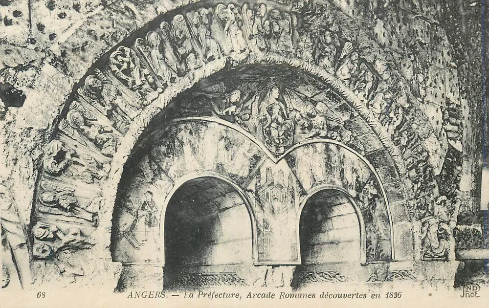 Angers — A Prefeitura, Arcos Romanos descobertos em 1836 — JND Hol, n°68 - Frente