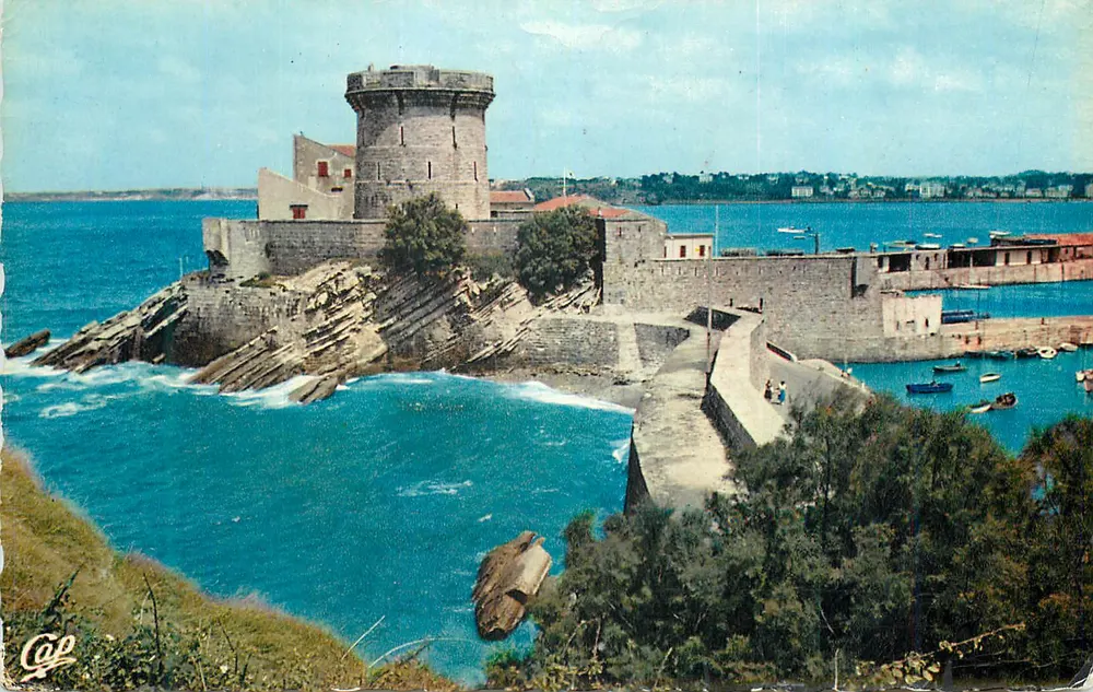 Torre da Cidadela — Cap Fréhel — editor Cap - Frente