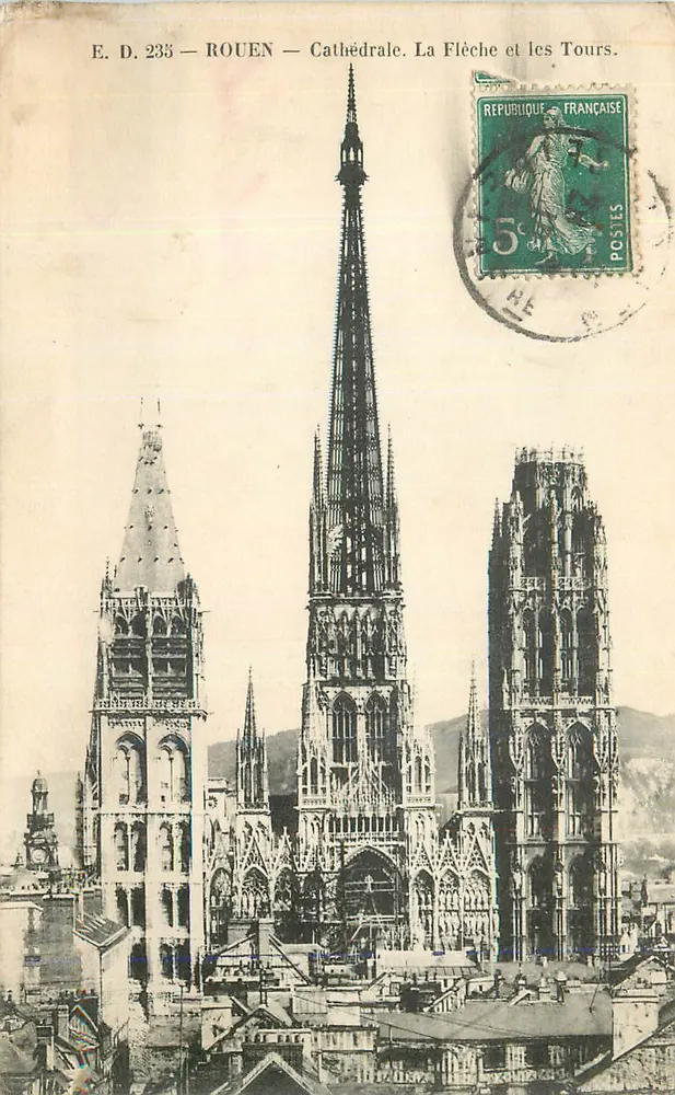 Rouen — Catedral. A Flecha e as Torres. - Frente