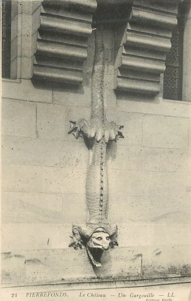 Pierrefonds — O Castelo — Uma Gargouille — Edição Varcin - Frente