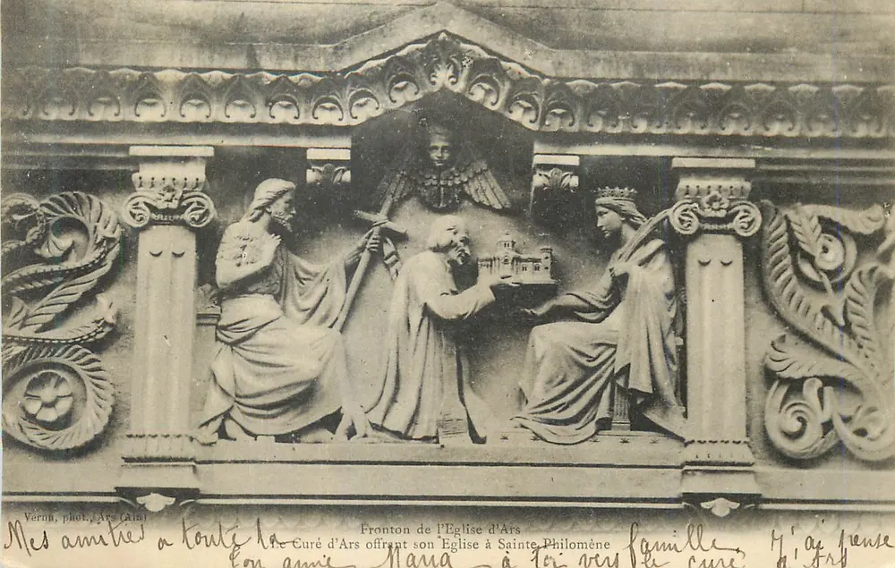 Vorderseite der Kirche von Ars — Der Pfarrer von Ars bietet seine Kirche der heiligen Philomene an — Vernu, phot., Ars (Ain) - Vorderseite