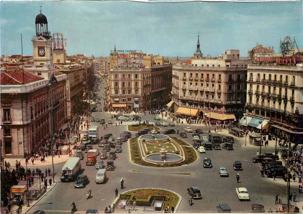 Praça da Concorde em Madrid — vista aérea — editor desconhecido - Frente