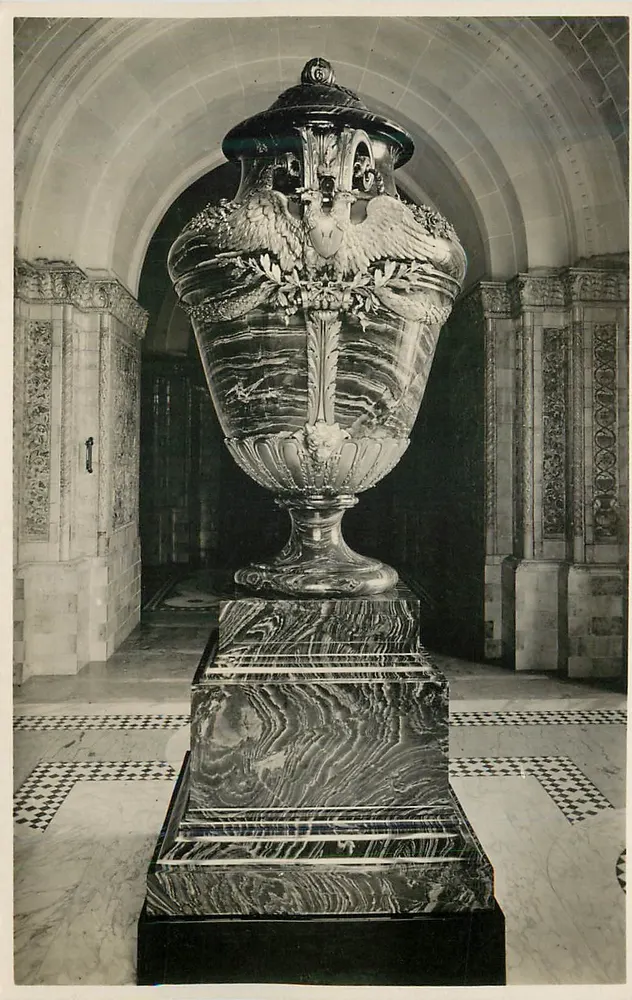 Monumentaler Marmorvase — Musée des Beaux-Arts de Lyon — Verleger unbekannt - Vorderseite