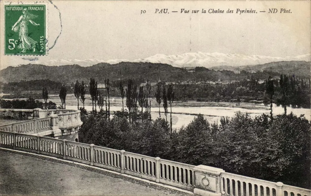 Pau — Vue sur la Chaîne des Pyrénées — ND Phot. - Recto