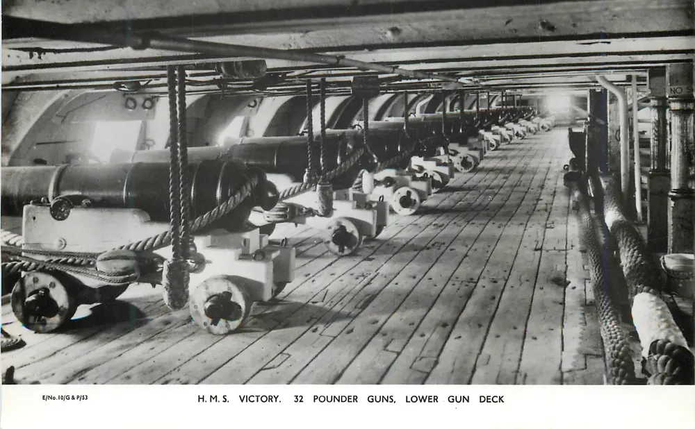 H.M.S. VICTORY — 32 POUND GUNS, LOWER GUN DECK - Recto