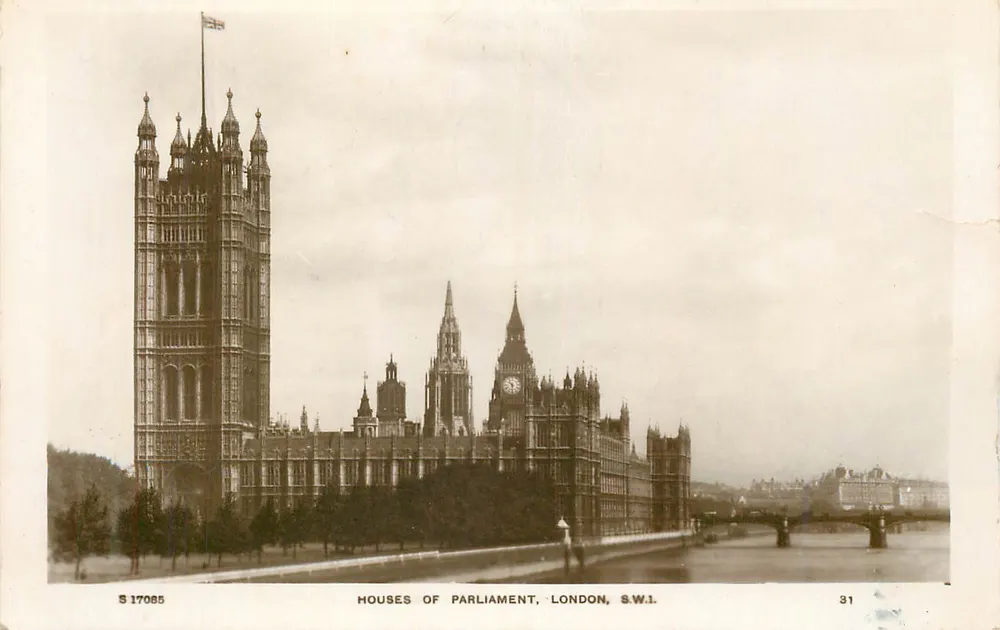 Houses of Parliament — Ansicht des Gebäudes und der Elizabeth Tower — Verleger S 17085, Seriennummer 31 - Vorderseite
